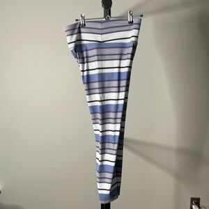 Zyia purple horizon light n tight